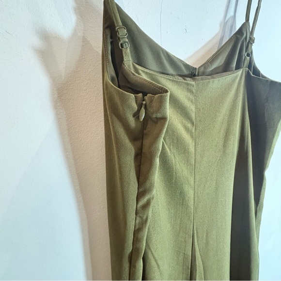OAK & FORT Sz S Spaghetti Strap Wide Leg Zipper Closure Slinky Flowy Jumpsuit - Picture 9 of 10